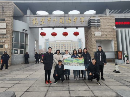 b1d37a1ea01a4437af4e9b156f5115b0.jpg 合影.jpg