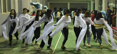 ff53219252ae47828a0a3977f4573d9f.jpg 水袖舞蹈表演.jpg