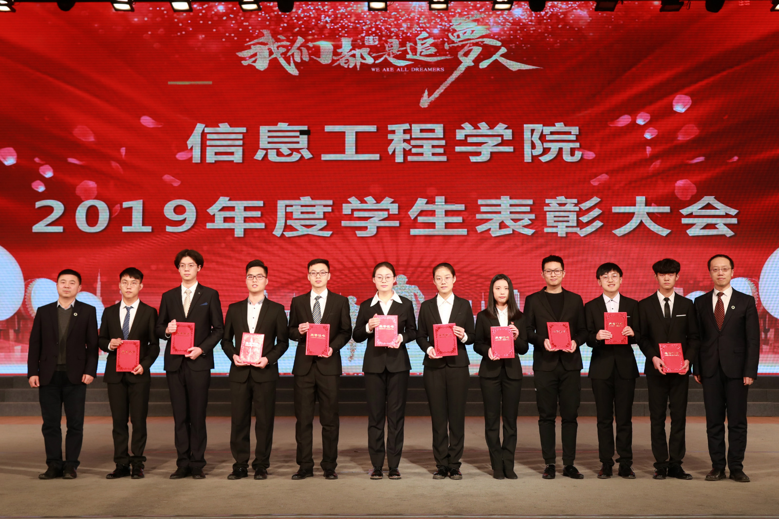 71b61b12ae9f47fda0daf1a4996be082.jpg 71b61b12ae9f47fda0daf1a4996be082.jpg