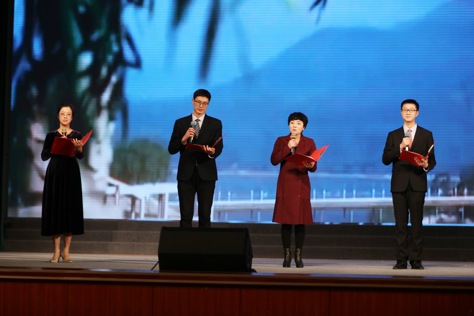 758d90a198c945bdadf8894a844619f1.jpg 758d90a198c945bdadf8894a844619f1.jpg