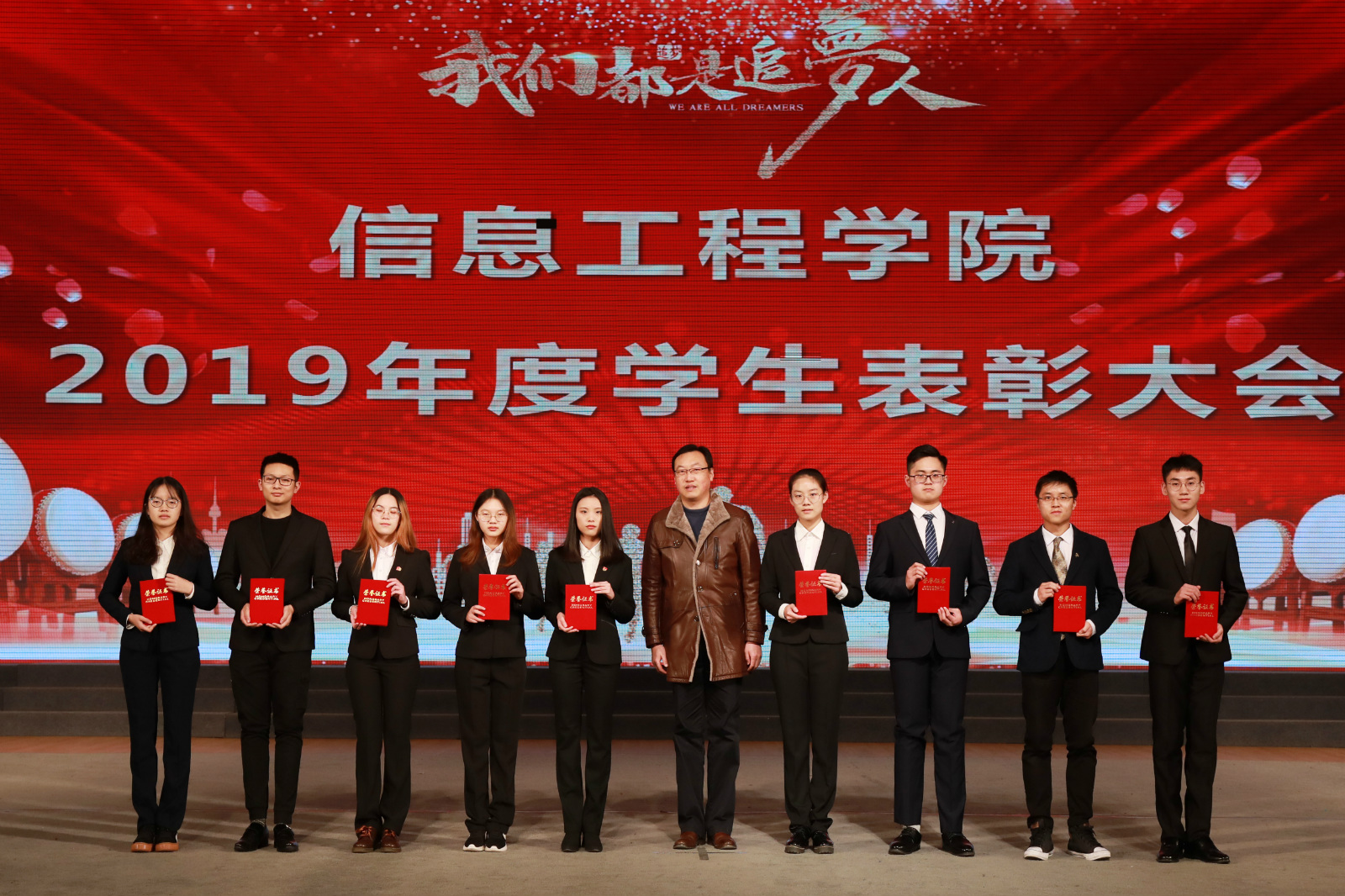 de6a5a939cf94193abb7056195ac9129.jpg de6a5a939cf94193abb7056195ac9129.jpg