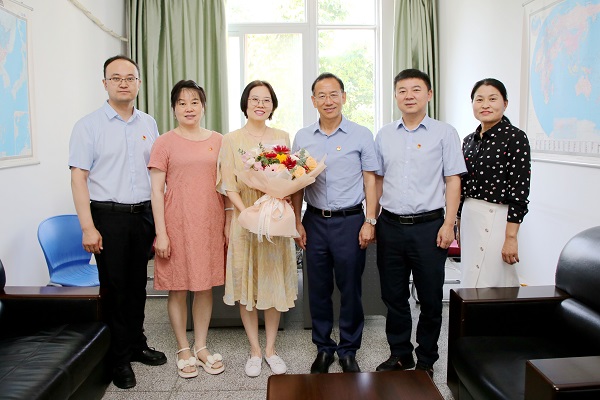 7ede376a33984da2af8933a076516ffa.jpg 闫祖书看望慰问信息赛马会六合彩
杨沛副教授 - 副本.jpg